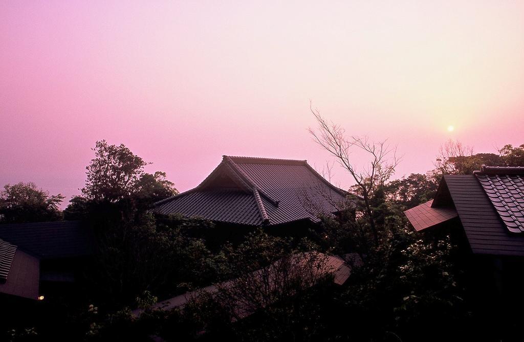 Ishiyama Rikyu Gosoku No Kutsu Hotel Amakusa  Buitenkant foto